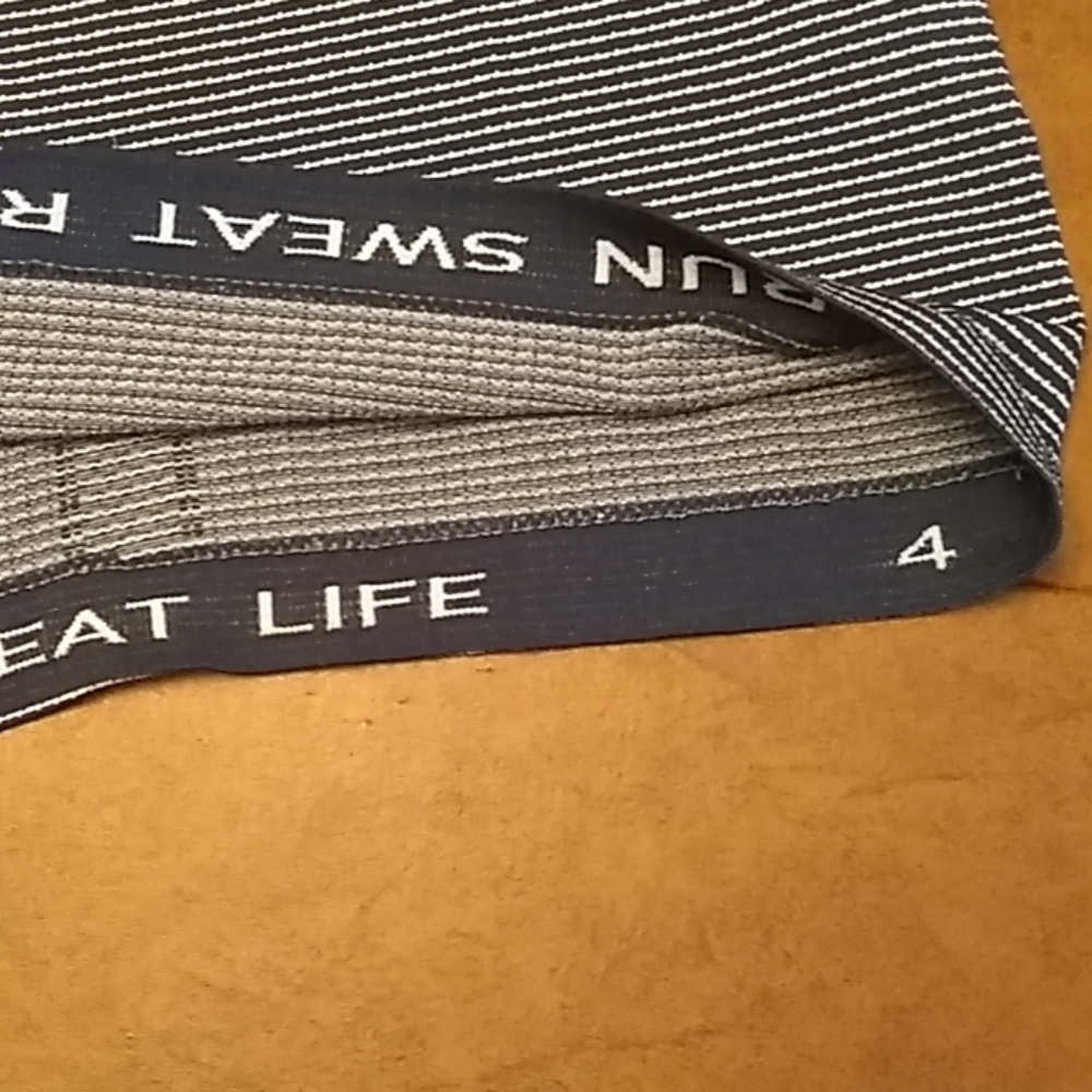 NWT Lululemon Swiftly Tech SS Crew, 4, TRNV/WHT - Picture 5 of 6